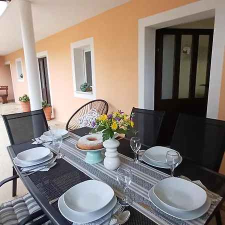 Casa Simeti Charming Mediterranean Near With Private Garden & Free Parking Appartement Poreč