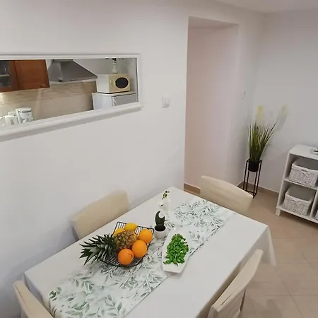 Апартаменты Casa Simeti Charming Mediterranean Near With Private Garden & Free Parking *