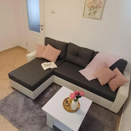 Апартаменты Casa Simeti Charming Mediterranean Near With Private Garden & Free Parking