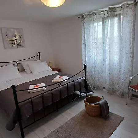Casa Simeti Charming Mediterranean Near With Private Garden & Free Parking *